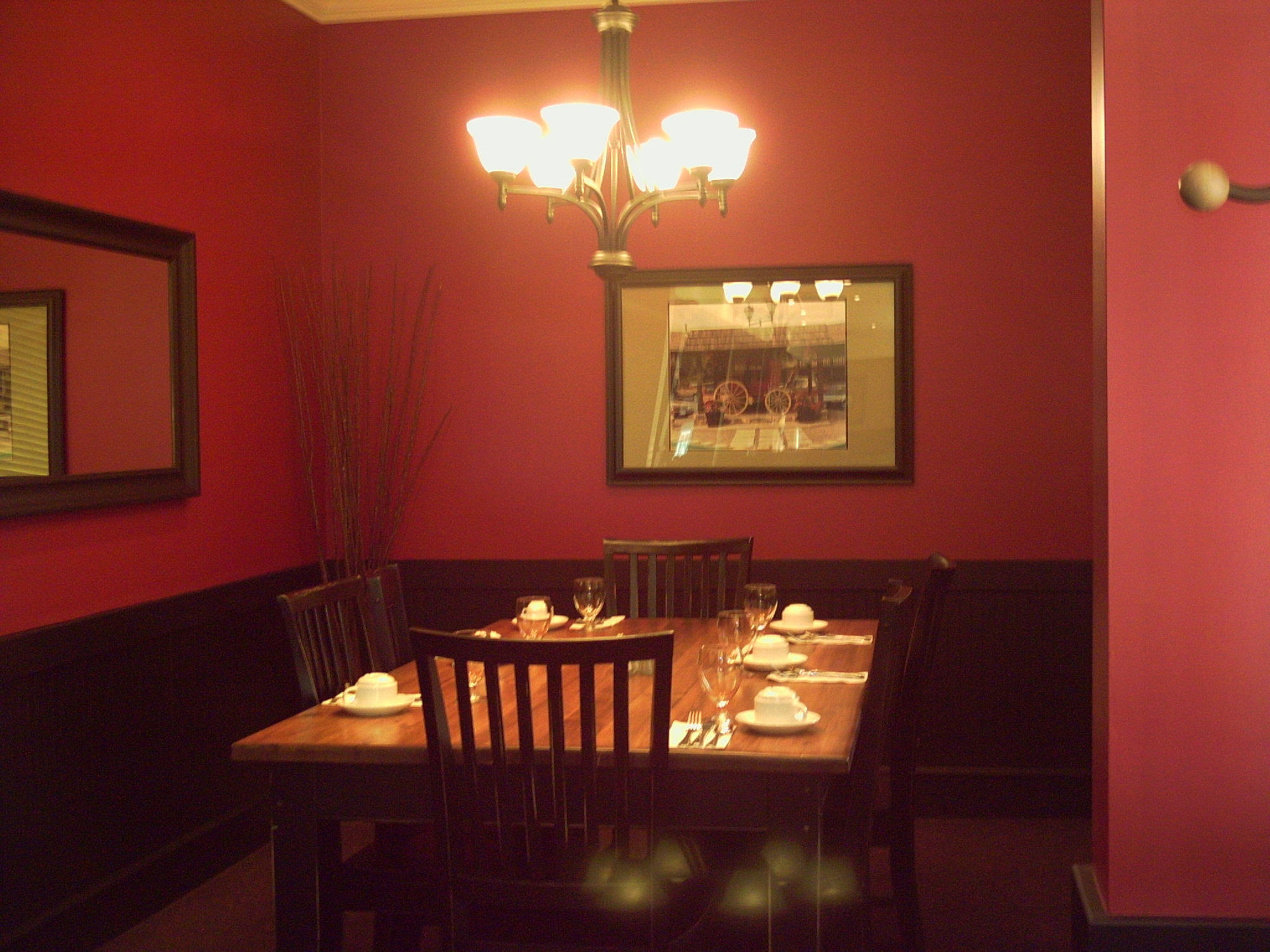 Red Coach Inn 100 Mile House Bagian luar foto